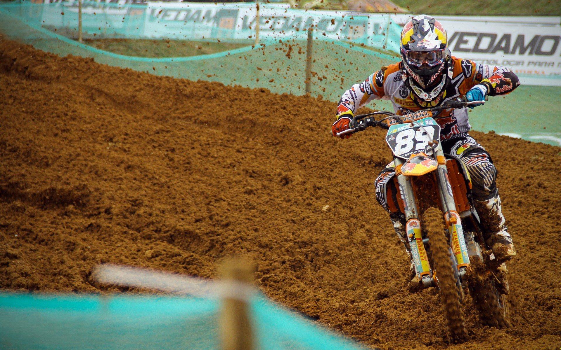 NBA总决赛激战正酣 勇士队逆转取胜夺赛点