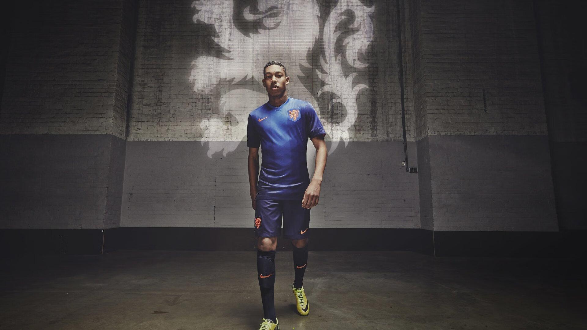 英超争冠白热化，曼城、阿森纳、利物浦三强鼎立，赛季末悬念迭起